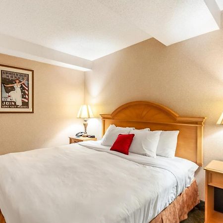 Quality Inn Iwo Jima Arlington Buitenkant foto