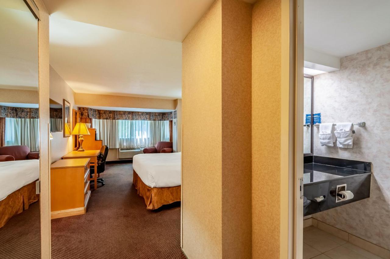 Quality Inn Iwo Jima Arlington Buitenkant foto