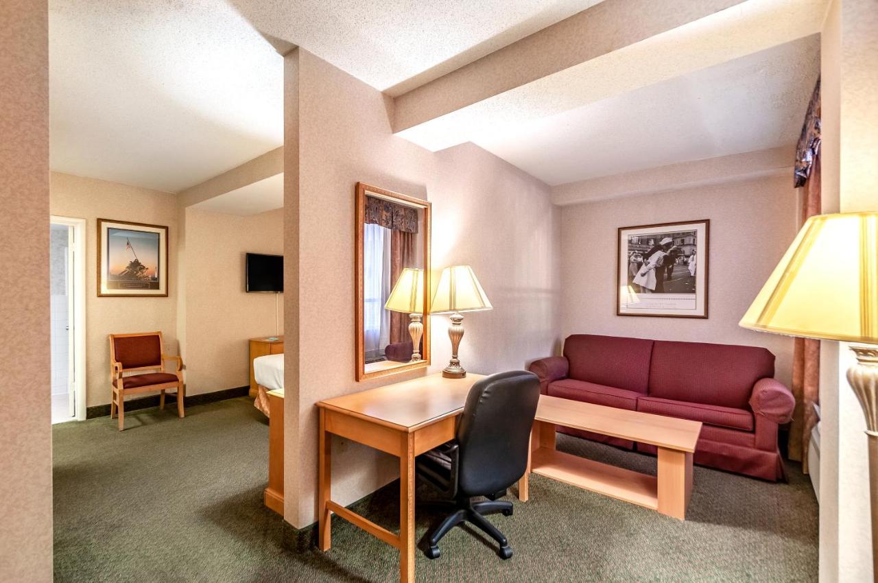 Quality Inn Iwo Jima Arlington Buitenkant foto
