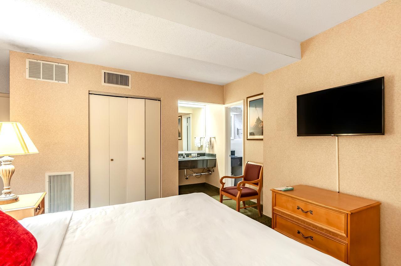 Quality Inn Iwo Jima Arlington Buitenkant foto