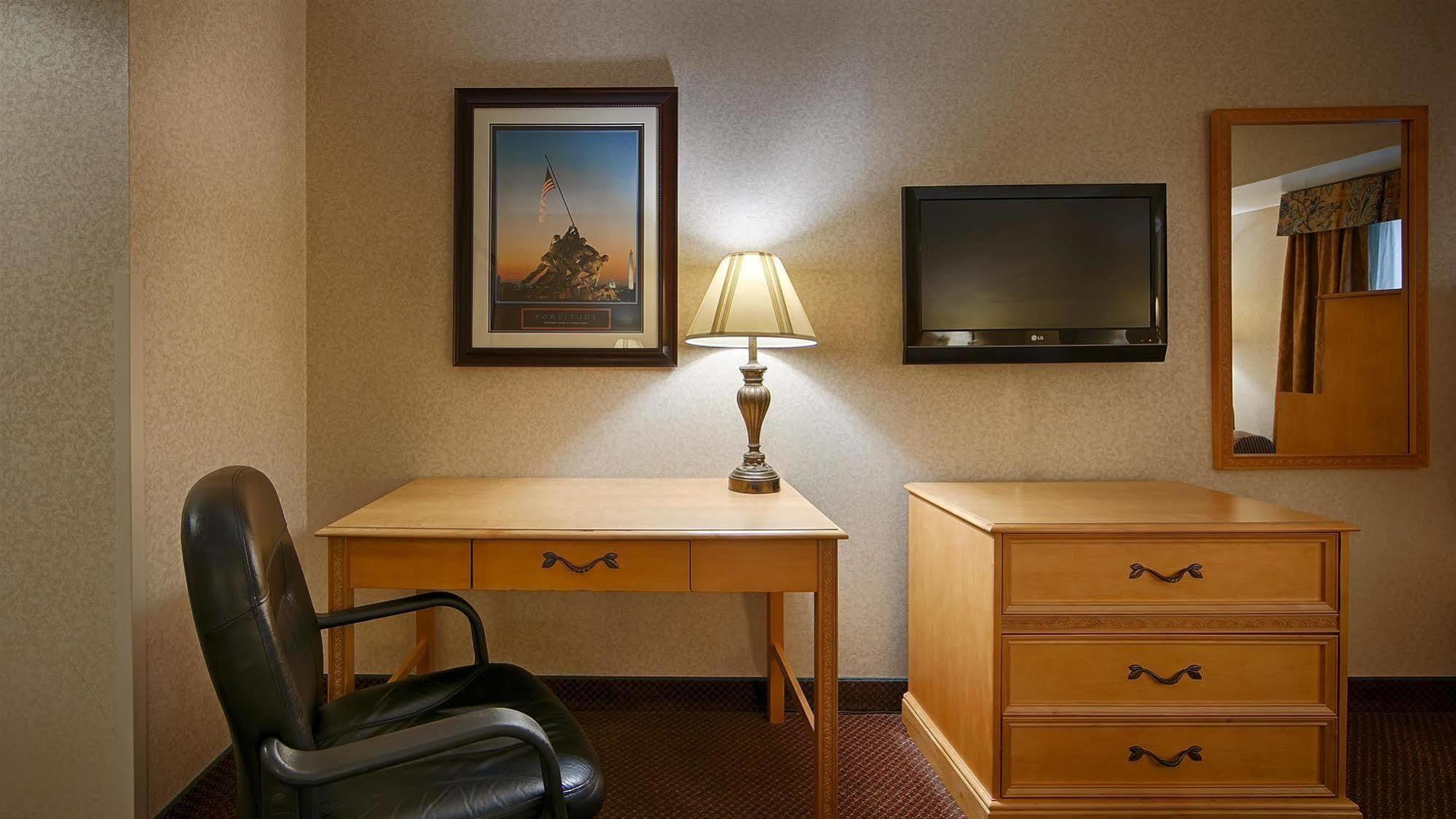 Quality Inn Iwo Jima Arlington Buitenkant foto